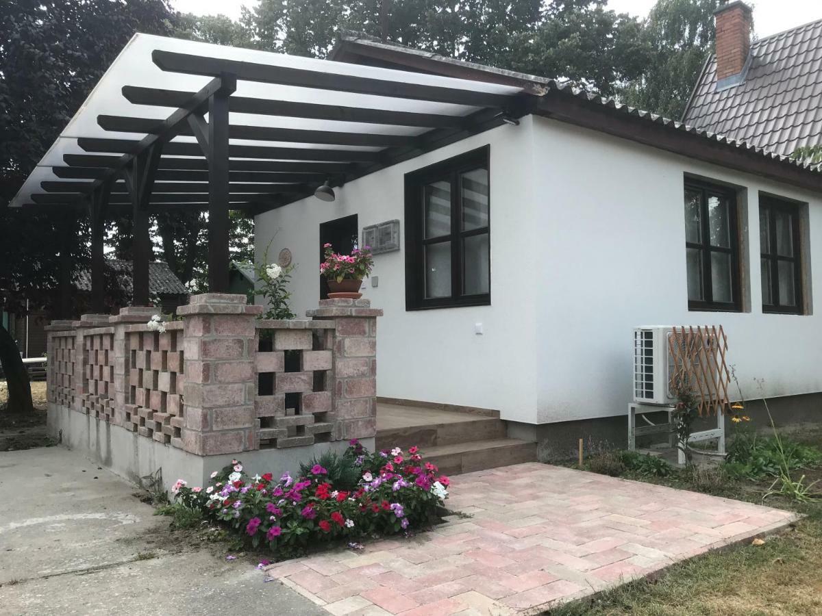 Aranypart Apartmanhazak ทิสซาเคชเค ภายนอก รูปภาพ